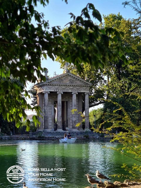 Ngôi đền Esculapio ở giữa hồtrong công viên Villa Borghese - Roma