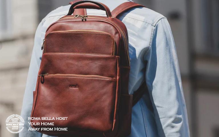 Đeo ba-lô đắt tiền thu hút chú ý của kẻ gian