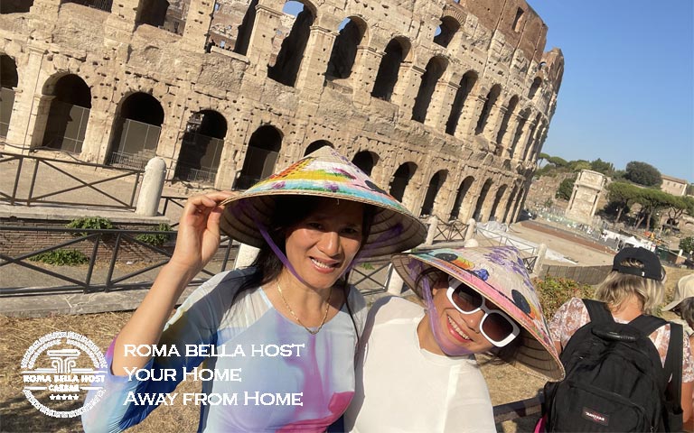 Vào tháng 7, 8, Roma nắng từ sáng sớm tới chiều muộn, hãy mang mũ nón và bôi kem chống nắng