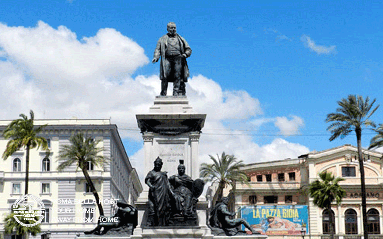 Tượng đài Cavour bằng đồng, thủ tướng đầu tiên của nước Ý thống nhất