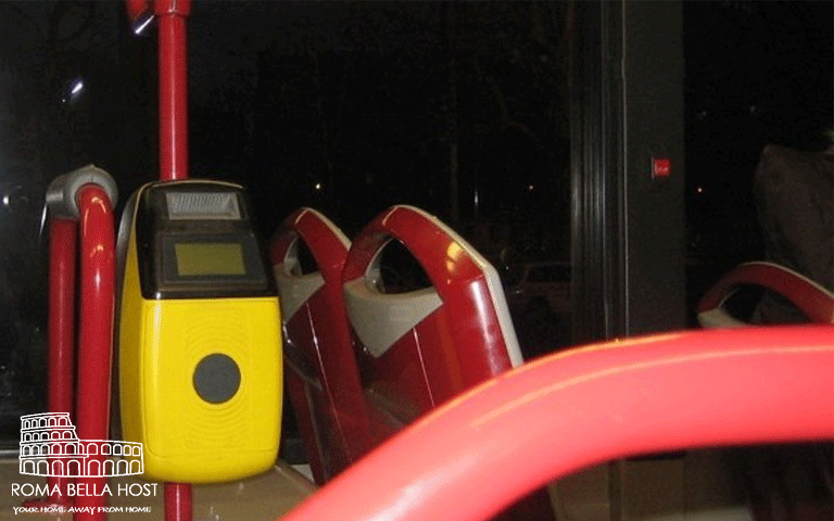 Cần dập vé qua máy xác thực giá trị như này trên xe buýt