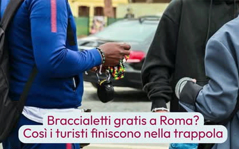 Tặng vòng đeo tay may mắn là bẫy cho khách du lịch