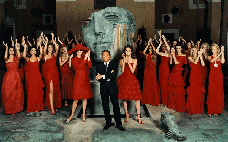 Valentino trong một buổi trình diễn thời trang