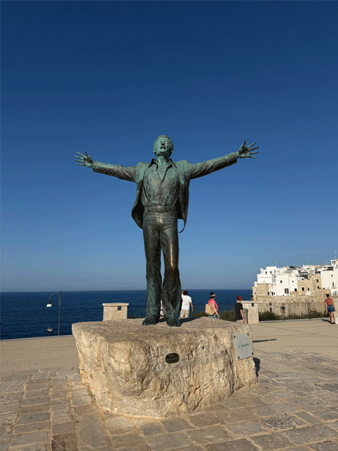 Polignano-a-Mare Cantautore di Volare