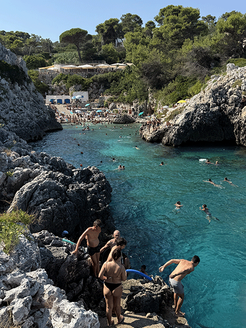 Cala-dell'Acquaviva-2 Roma Bella Host