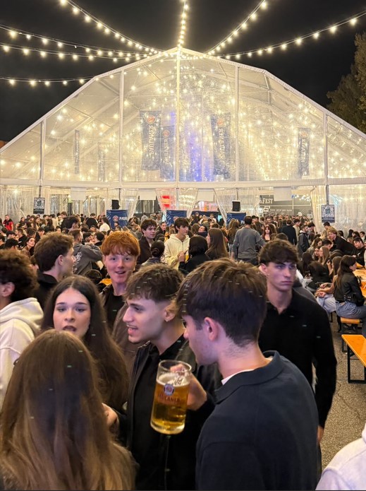 Lễ hội tháng 10 Oktoberfest tại Ferrara 2026 - bia Đức, ẩm thực Đức và không khí nhạc náo động